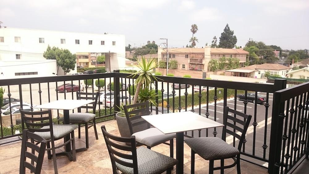Ramada By Wyndham Culver City Лос Анджелис Екстериор снимка