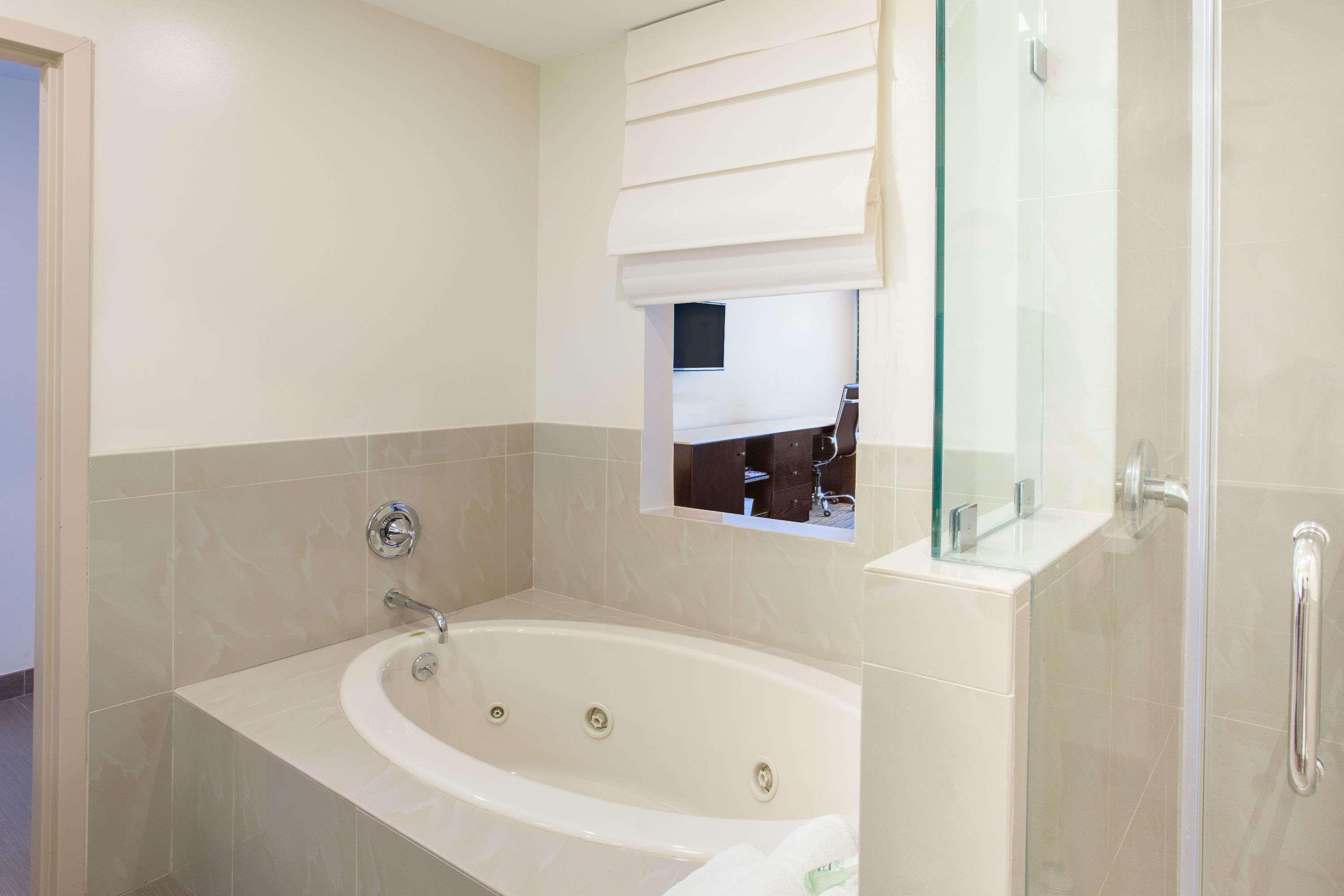 Ramada By Wyndham Culver City Лос Анджелис Екстериор снимка
