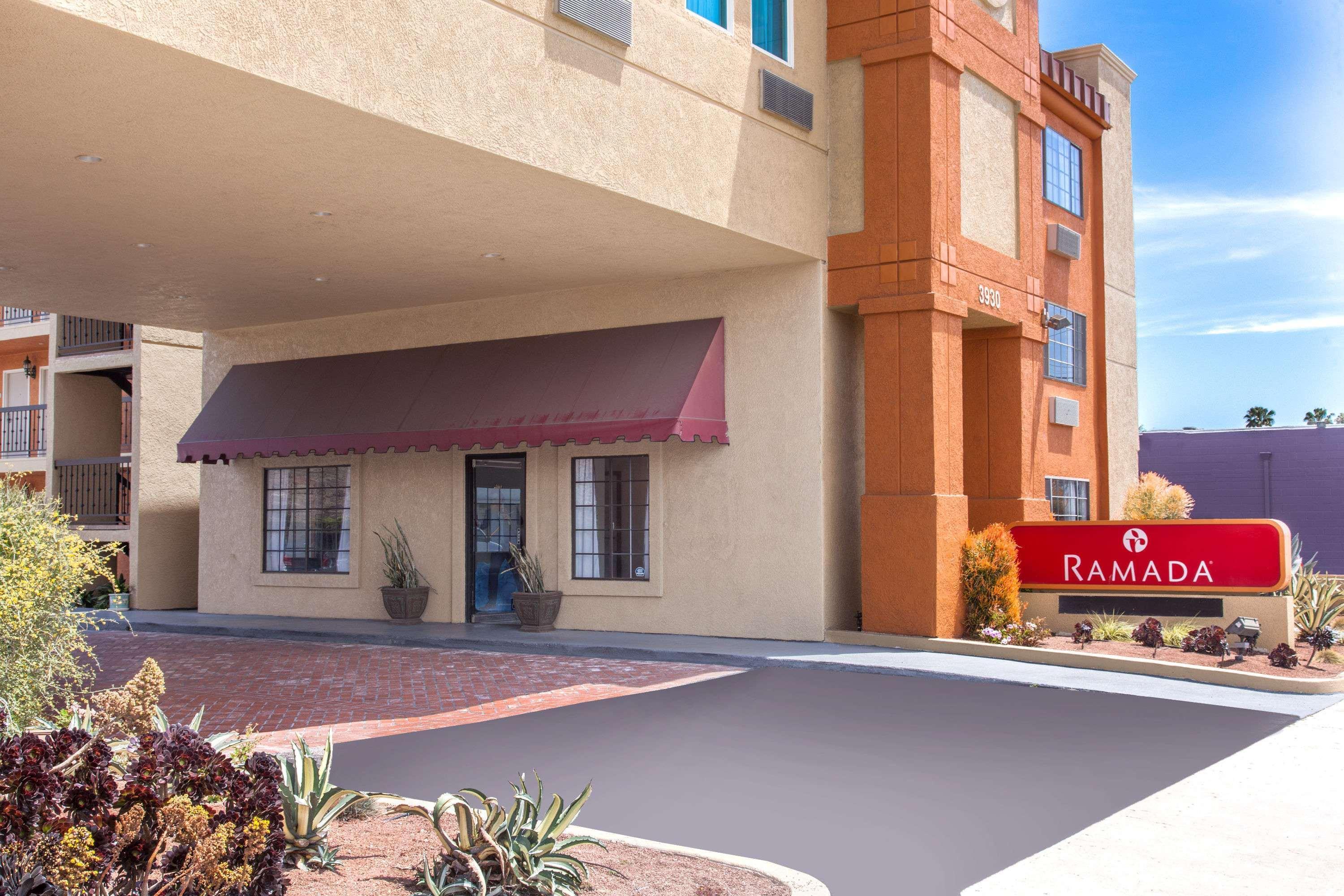 Ramada By Wyndham Culver City Лос Анджелис Екстериор снимка
