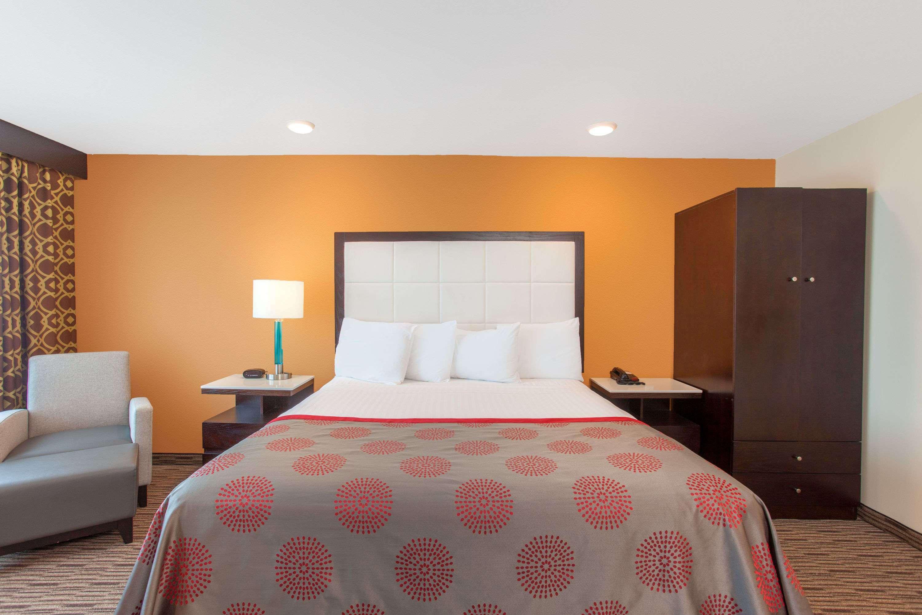 Ramada By Wyndham Culver City Лос Анджелис Екстериор снимка