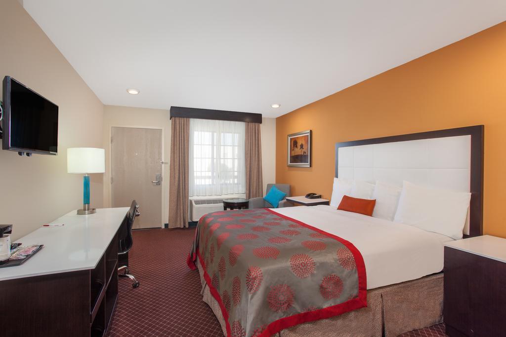 Ramada By Wyndham Culver City Лос Анджелис Екстериор снимка