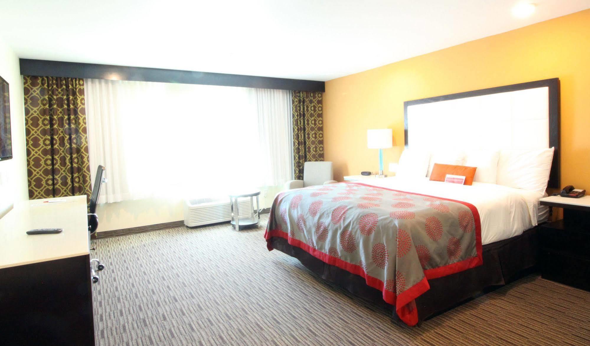 Ramada By Wyndham Culver City Лос Анджелис Екстериор снимка